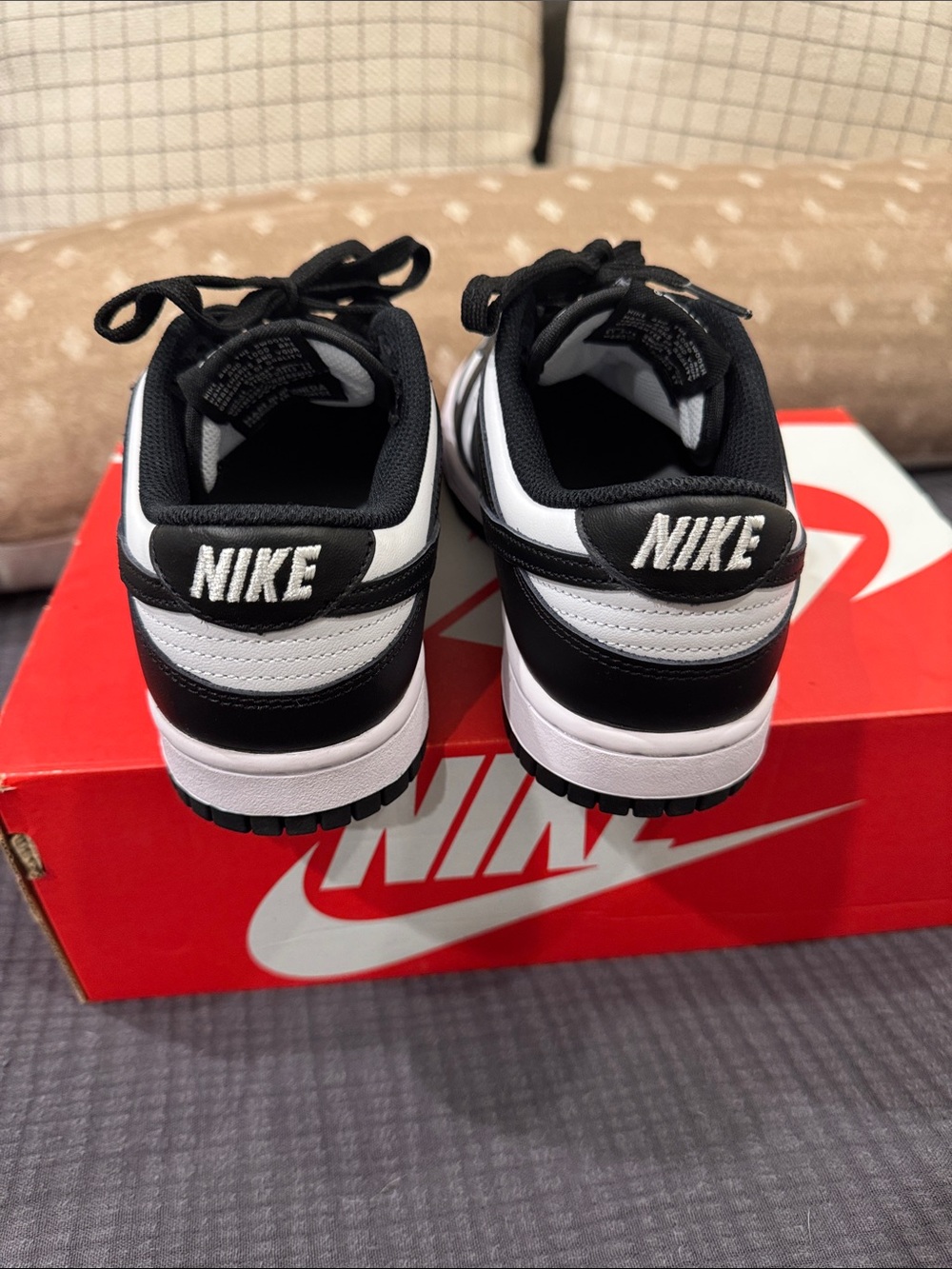 Nike Dunk Low - Picture 5 of 7